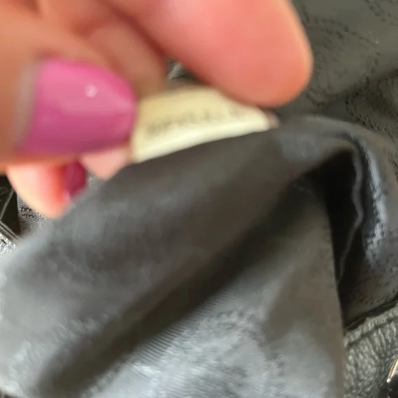 Michael Michael Kors Large Jules Black Bucket Bag - Picture 8 of 16